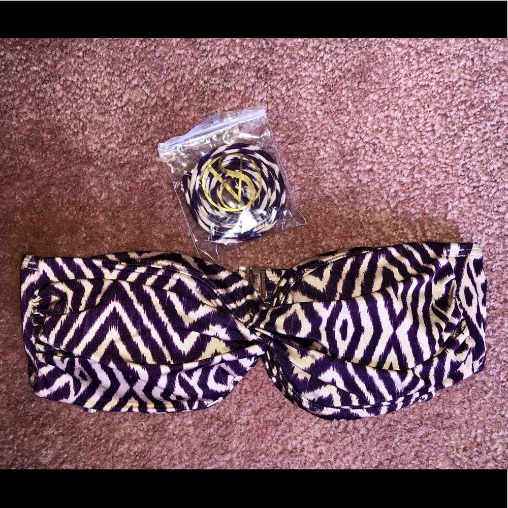 NWOT Victoria’s Secret Bikini Top
